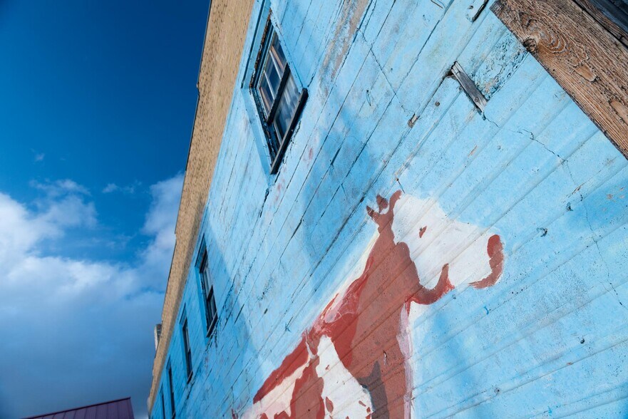 More Photos Of 21 E Pine, Pinedale General Retail For Sale