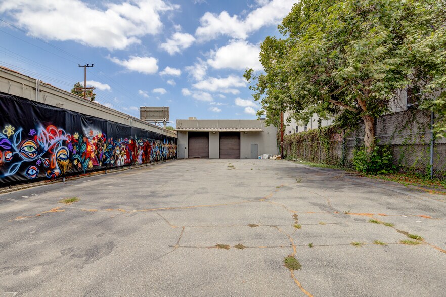 More Photos Of 710 Seward St, Los Angeles Loft Creative Space For Lease