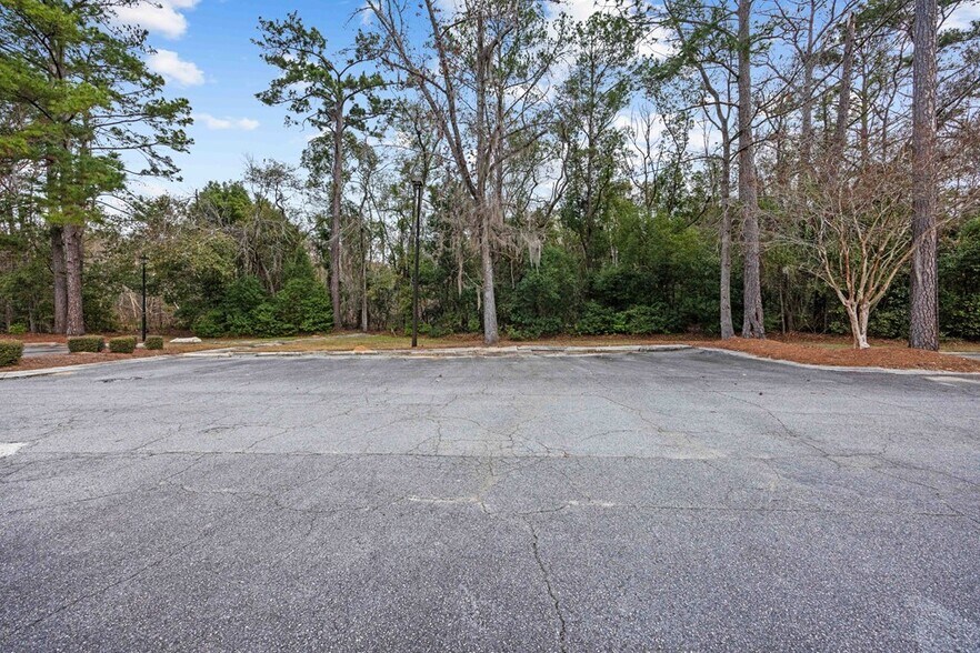 More Photos Of 1405 Gornto Rd, Valdosta Restaurant For Sale