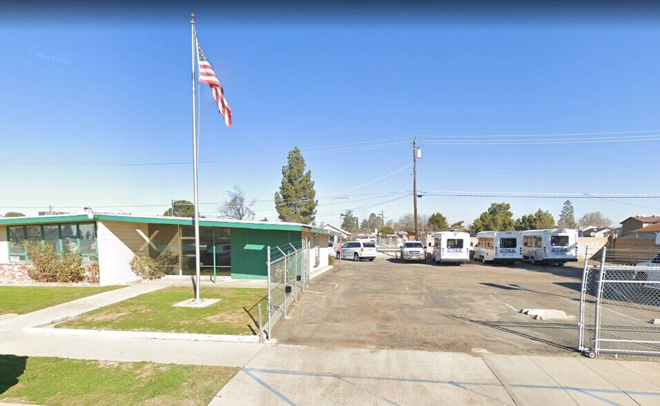 More Photos Of 222 Minner Ave, Bakersfield Medical For Sale