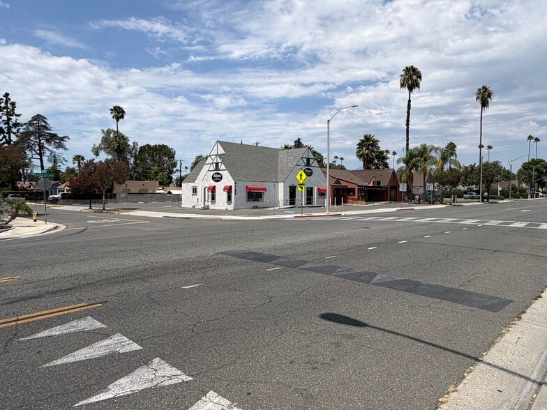 More Photos Of 6461 Brockton Ave, Riverside Restaurant For Sale