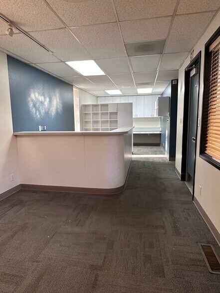 More Photos Of 940-948 NE 102nd Ave, Portland Medical For Sale