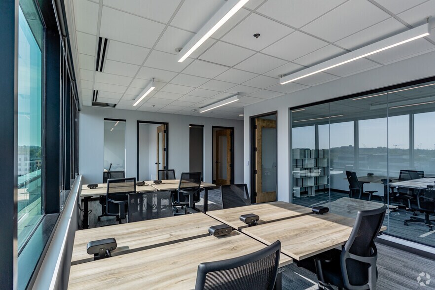 More Photos Of 1001-1009 17th Ave S, Nashville Office For Sale