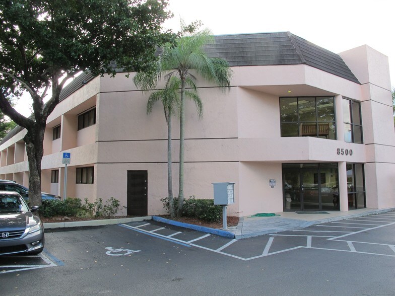 More Photos Of 8500 SW 92nd St, Miami Medical For Sale