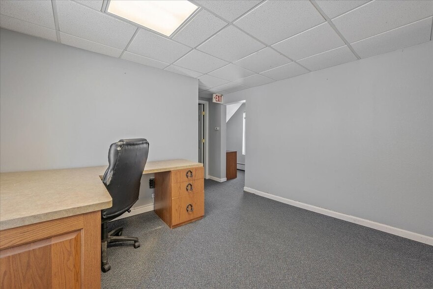More Photos Of 1919 Morrie Ave, Cheyenne Office For Lease