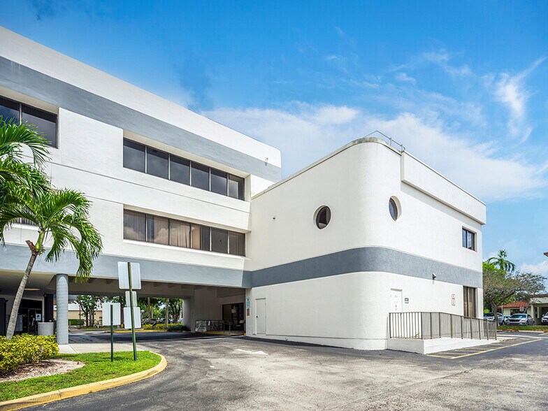 More Photos Of 7710 NW 71st Ct, Tamarac Medical For Lease