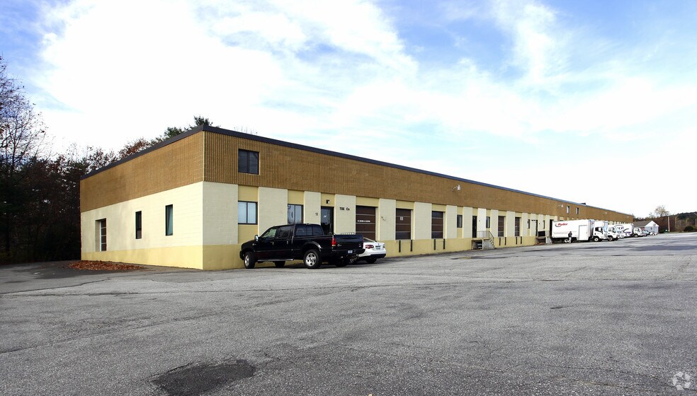 More Photos Of 548 Donald St, Bedford Warehouse For Lease