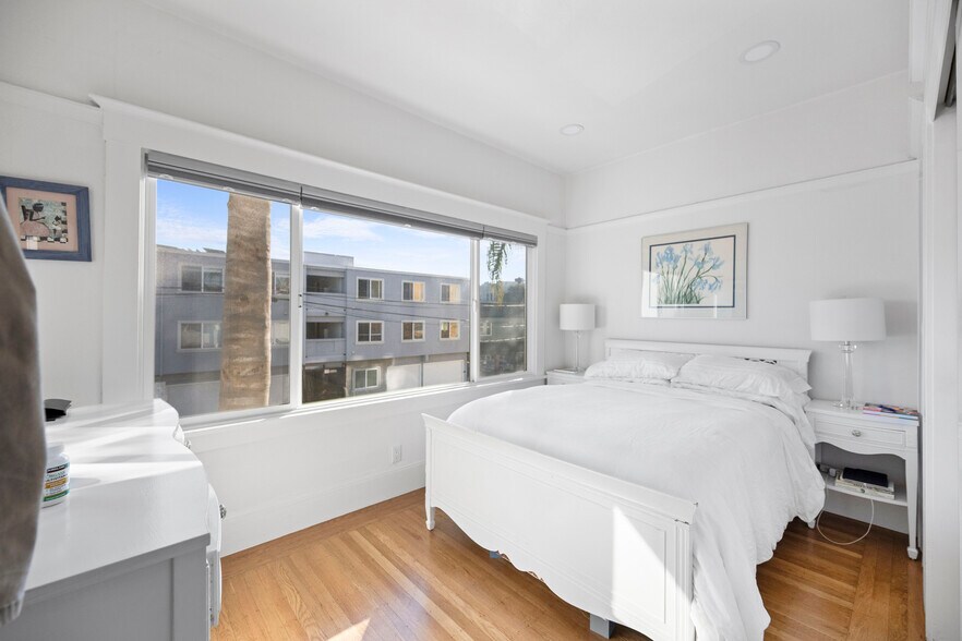 More Photos Of 4045 Manila Ave, Oakland Apartments For Sale