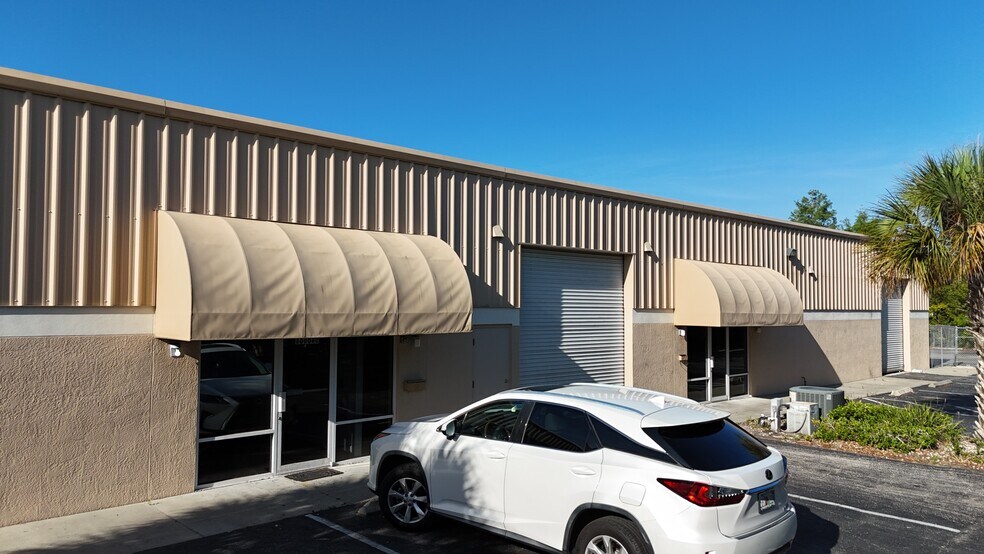 More Photos Of 1052-1060 Endeavor Ct, Nokomis Warehouse For Lease