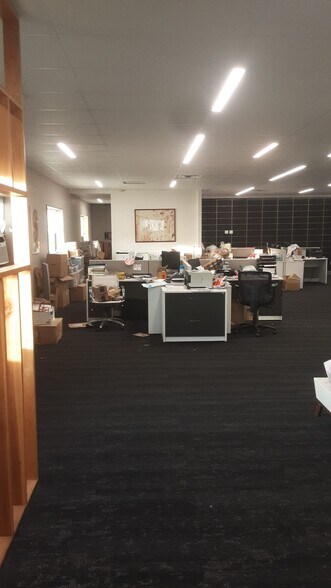 More Photos Of 209 E 11th Ave, Roselle Light Distribution For Sale