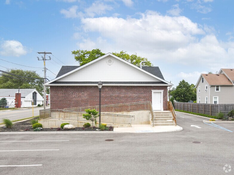 More Photos Of 55 Veterans Memorial Hwy, Commack Medical For Lease