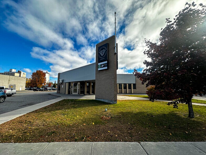 More Photos Of 93 Boul Gréber, Gatineau Office For Sale