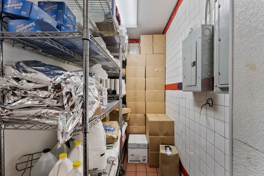 More Photos Of 920 N Bonnie Beach Pl, Los Angeles Freestanding For Sale