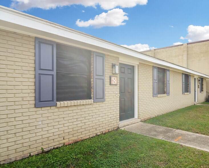 More Photos Of 119 N 35th Ave, Hattiesburg Apartments For Sale