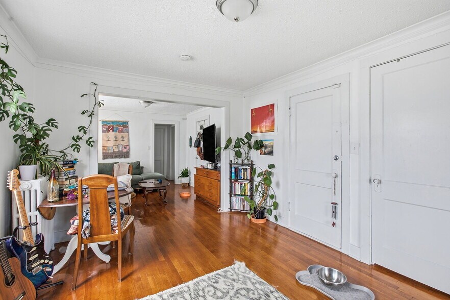 More Photos Of 4340-4342 Holly St, Kansas City Multifamily For Sale