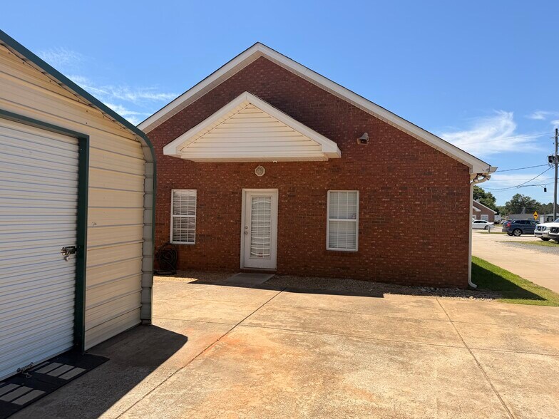 More Photos Of 130 Gralan Dr, Byron Office Residential For Sale