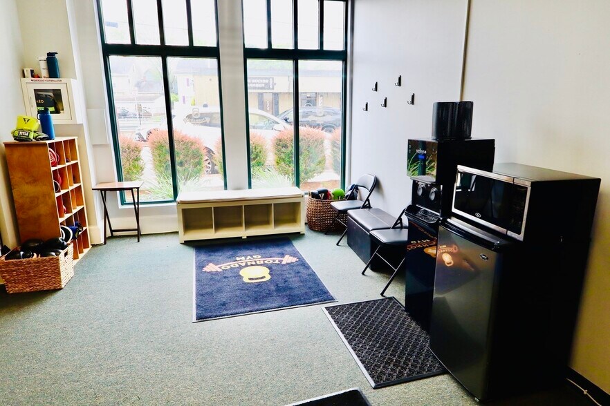 More Photos Of 246 Main St, Hudson Multifamily For Sale