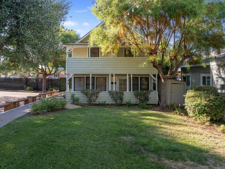 More Photos Of 136-140 W 3rd Ave, Escondido Office For Sale