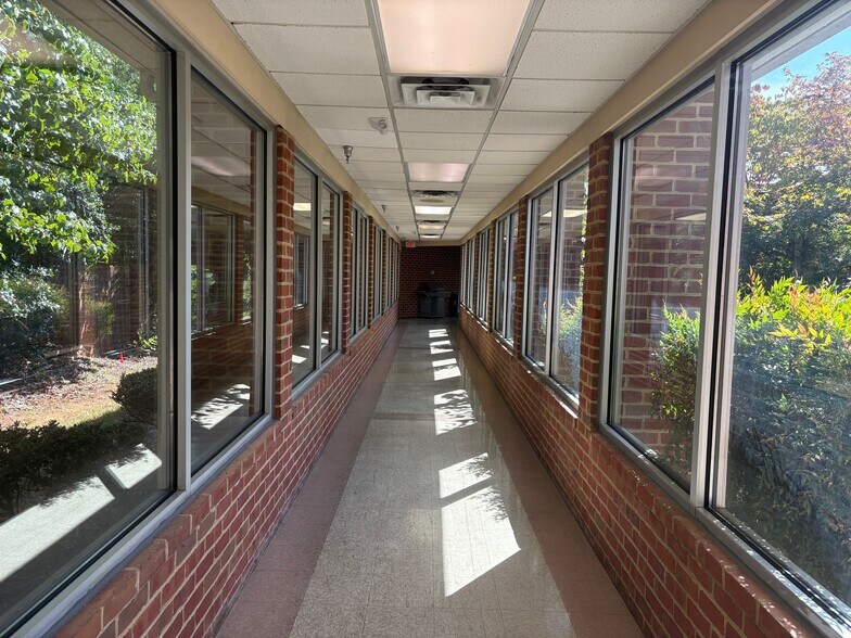 More Photos Of 22290 Timberlake Rd, Lynchburg Warehouse For Lease