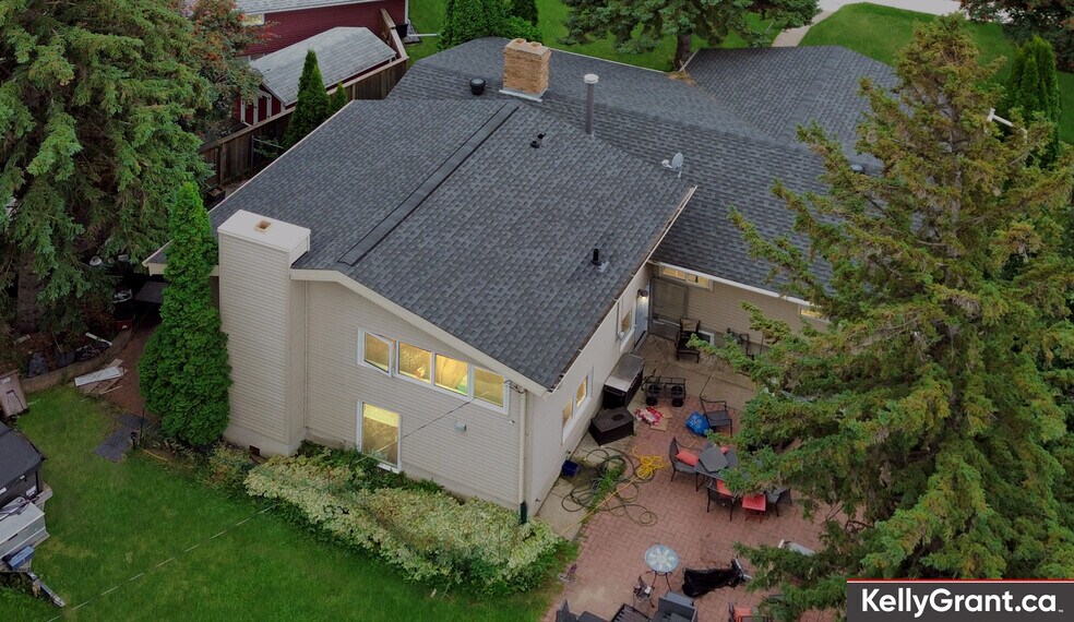More Photos Of 9657 68A St NW, Edmonton Multifamily For Sale