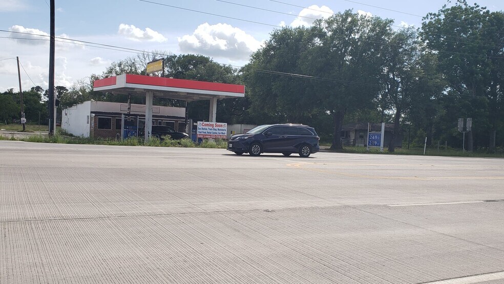More Photos Of 15518 Highway 36, Needville Service Station For Lease
