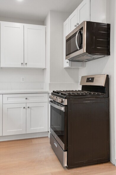 More Photos Of 240-260 E Providencia Ave, Burbank Apartments For Sale