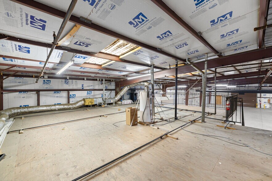 More Photos Of 13410 Waco St, Baldwin Park Manufacturing For Lease