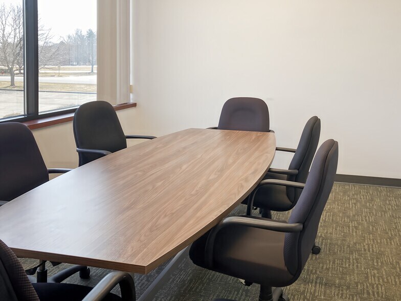 More Photos Of 44 Bearfoot Rd, Northborough Coworking Space