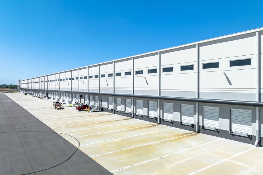 More Photos Of Charlie Taylor Rd @ Frontage Rd, Plant City Unknown For Lease