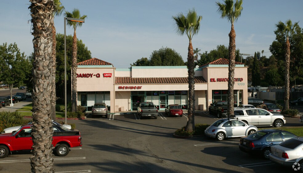 More Photos Of 1031-1033 S Santa Fe Ave, Vista Unknown For Lease