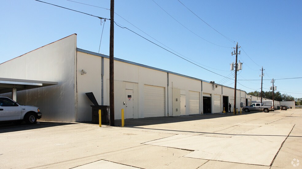 More Photos Of 1700-1750 W Sam Houston Pky N, Houston Unknown For Lease