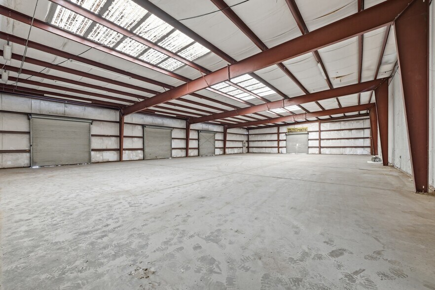 More Photos Of 619 Cassat Ave, Jacksonville Warehouse For Lease