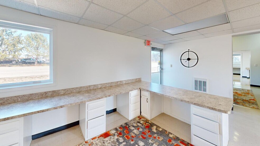 More Photos Of 7947 Southeastern Ave, Indianapolis Loft Creative Space For Sale