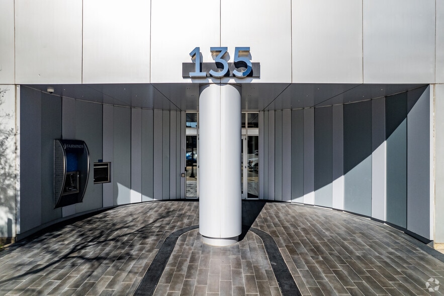 More Photos Of 135 W Central Blvd, Orlando Office For Lease