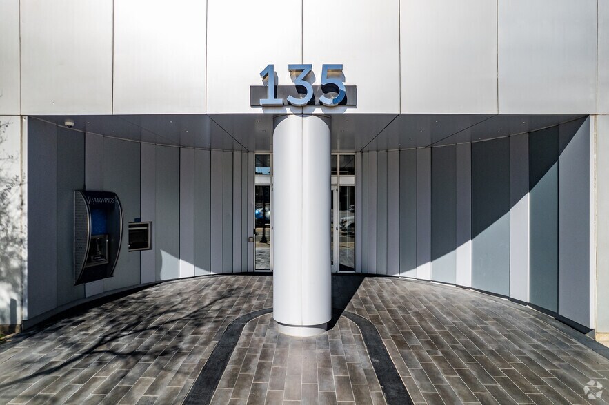 More Photos Of 135 W Central Blvd, Orlando Office For Lease