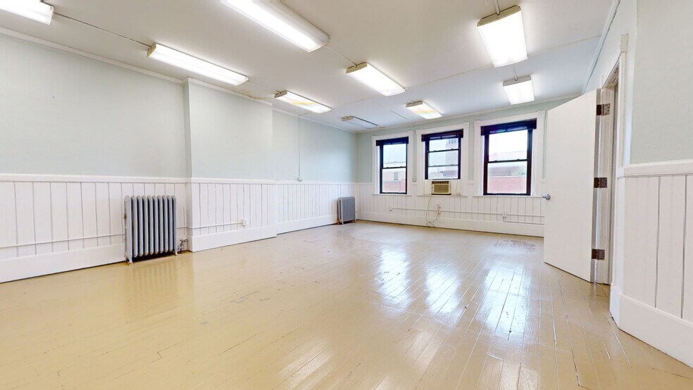 More Photos Of 308 S State St, Ann Arbor Storefront Retail Office For Lease