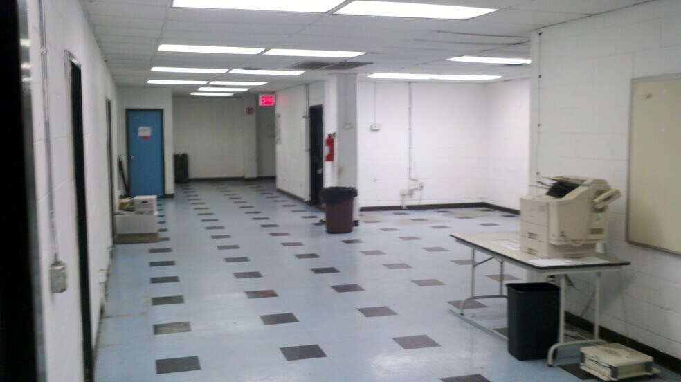 More Photos Of 91-24 144th Pl, Jamaica Warehouse For Lease