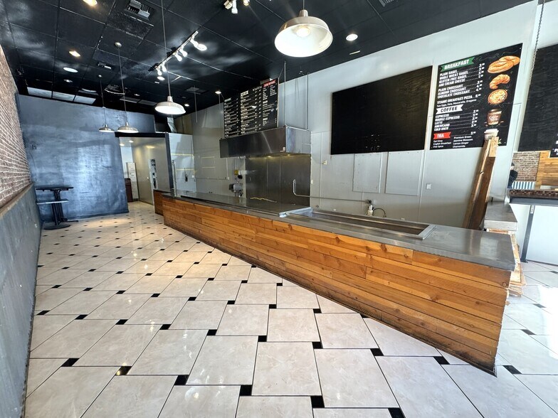 More Photos Of 223-231 E 9th St, Los Angeles Storefront For Lease