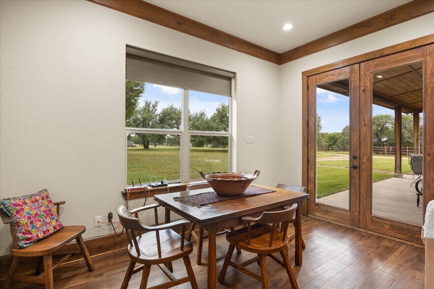 More Photos Of 1904 Floyd Rd, Weatherford Specialty For Sale