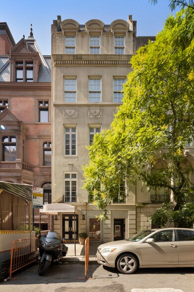 Primary Photo Of 24 E 64th St, New York Office For Lease