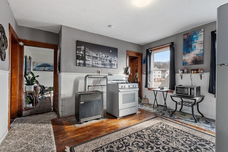 More Photos Of 13 Groton Pl, Worcester Apartments For Sale