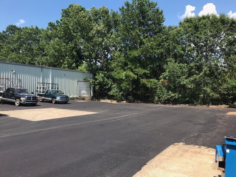 More Photos Of 646 Ridgewood Rd, Ridgeland Freestanding For Lease