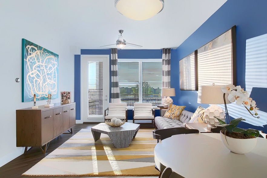 More Photos Of 1001 Old Olive Way, Creve Coeur Apartments For Lease