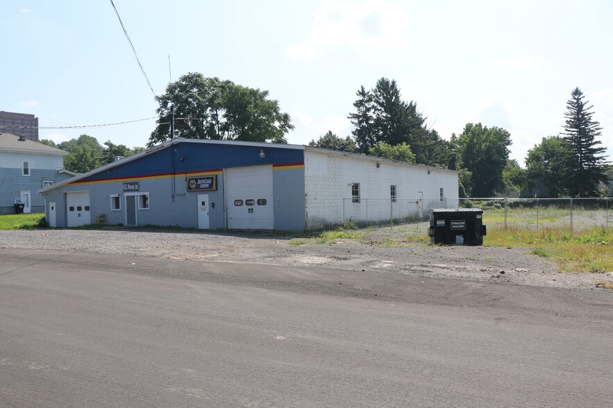 More Photos Of 200-208 E Florence Ave, Syracuse Auto Repair For Sale
