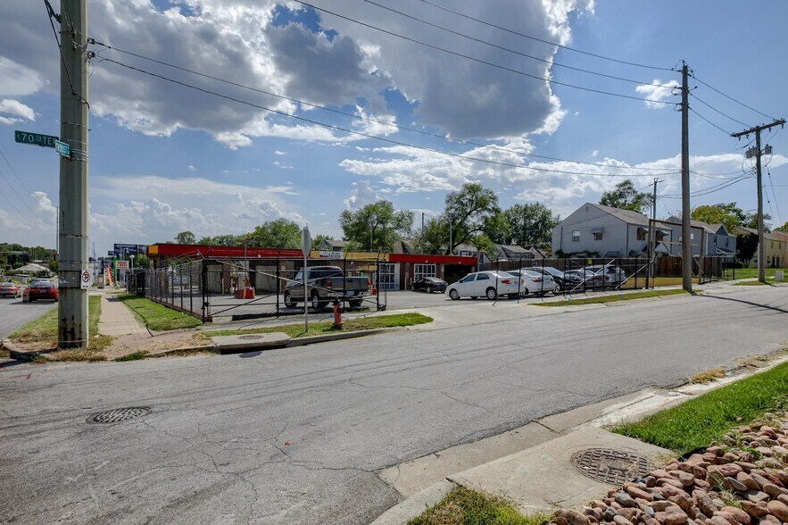 More Photos Of 7030 Troost Ave, Kansas City Carwash For Sale