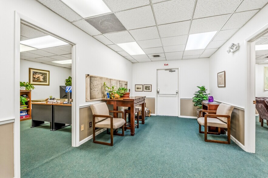 More Photos Of 1708 21st St, Vero Beach Office For Sale