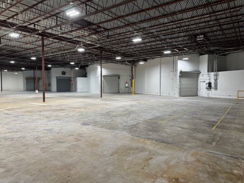 More Photos Of 3245-3341 W McNab Rd, Pompano Beach Warehouse For Lease