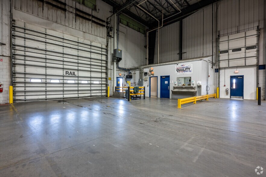 More Photos Of 100 Morgan Olson Way, Ringgold Manufacturing For Lease