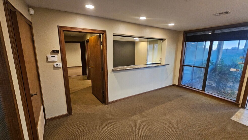 More Photos Of 6406 N Santa Fe Ave, Oklahoma City Office For Sale