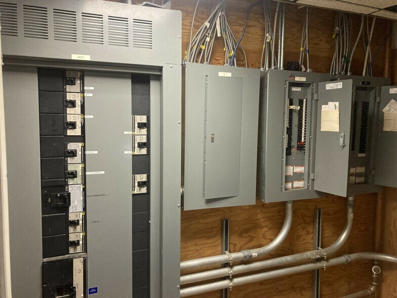 More Photos Of 44 Industrial Way, Norwood Research And Development For Lease